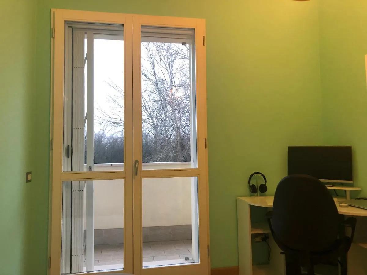 Il Castello - Appartamento In Zona Residenziale Модена