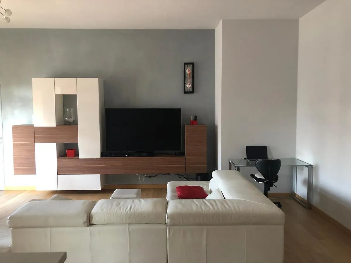 Il Castello - Appartamento In Zona Residenziale Модена Апартаменты