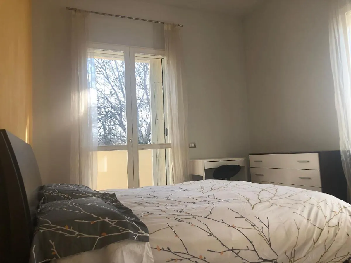 Il Castello - Appartamento In Zona Residenziale Модена